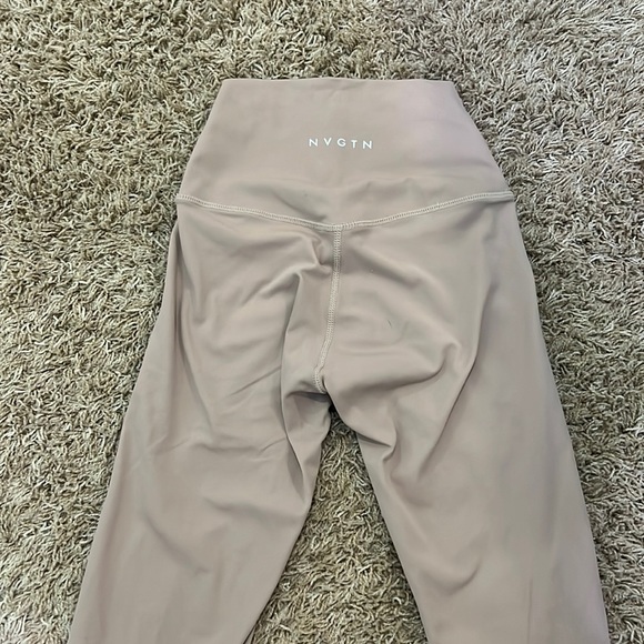 NVGTN Pants - NVGTN Latte Signature 2.0 Leggings